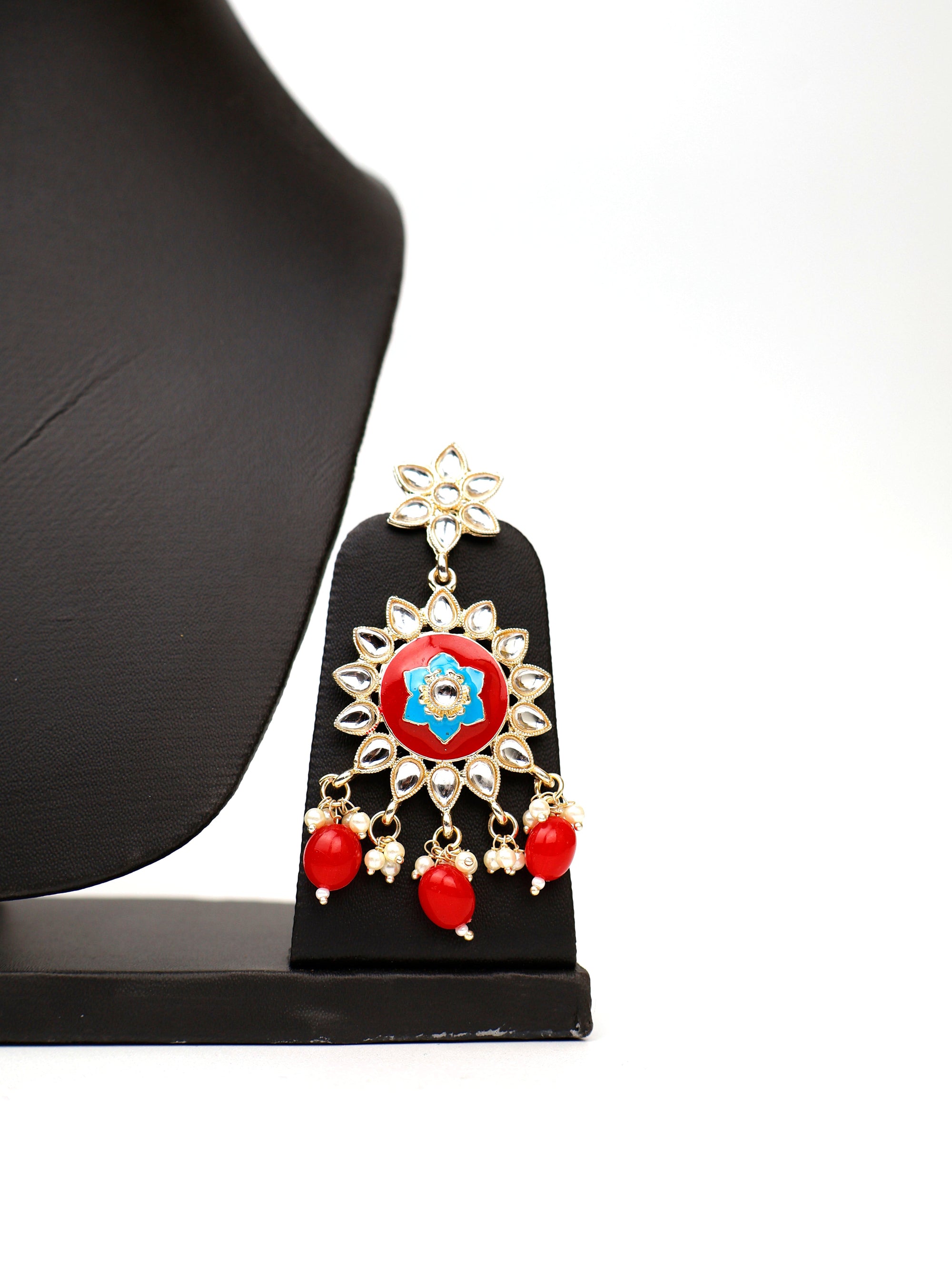 Multicolor Kundan and Pearl Choker Style Necklace Set with Earings and Mang Tikka-4